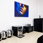 Bucharest Studios New York Room